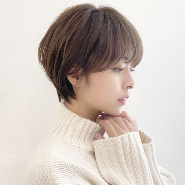 小顔カット/大人可愛い/ショートボブ/耳掛けショート