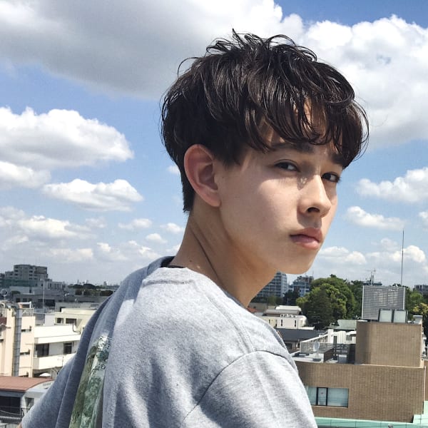 抜け感アンニュイツーブロマッシュ