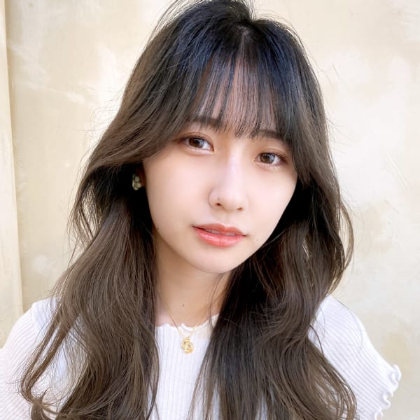 上品なくびれヘア/くすみグレージュ