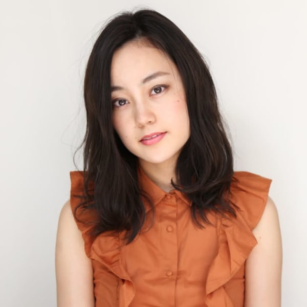 ミディアムクールビューティー