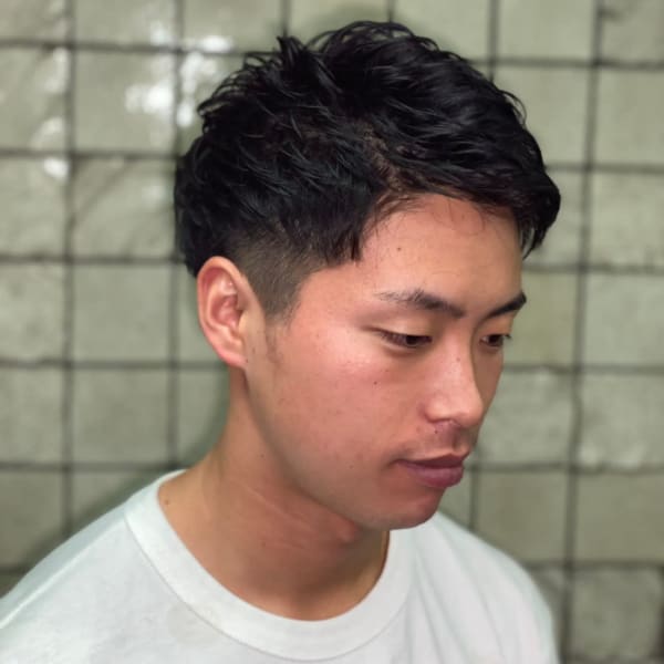 ツーブロックアップバングスタイル