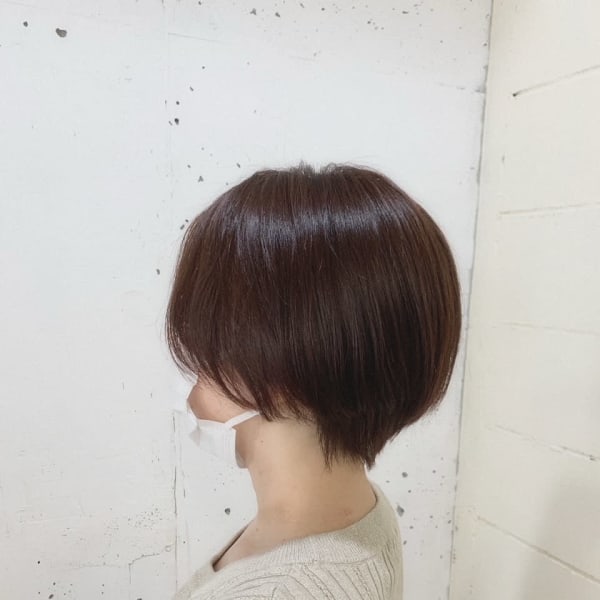 ピンクブラウンカラー×ショートボブ