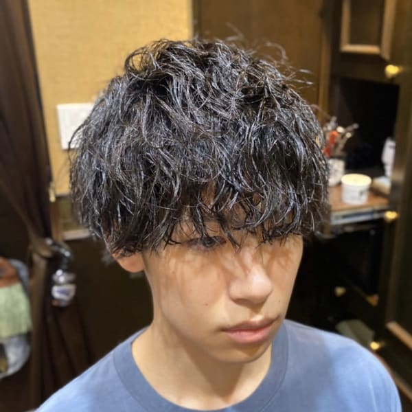 大人気　ツイストスパイラル　メンズパーマ　大宮　バーバー