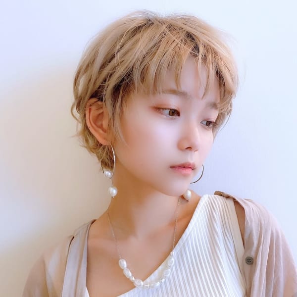 20代30代40代人気☆軽やか耳掛けミルクティーショート☆