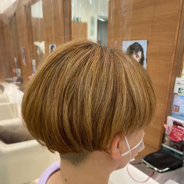 マッシュルームボブ/ステップボーンカット・小顔補正立体カット