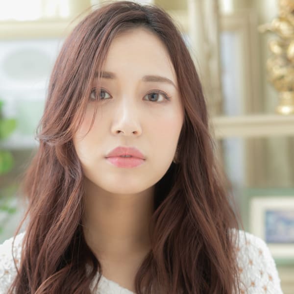 外国人風大人ハイライト小顔かきあげバング ダークグレージュ