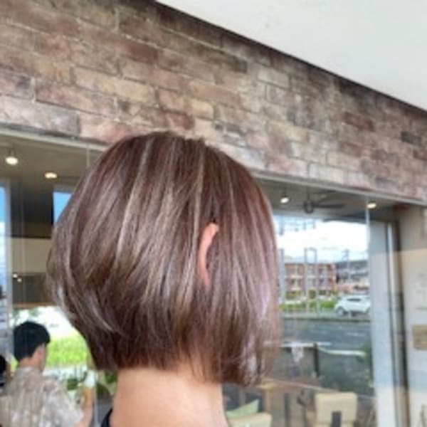 前下がりショートボブ