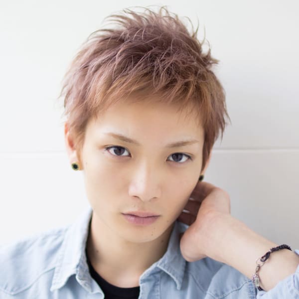 簡単スタイリング♯ラフ束感アップバングショートスタイル|florita