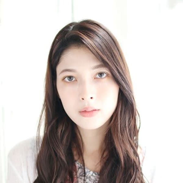 Aラインの大人かわいいミックスカールスタイル|越谷レイクタウン美容院 髪質改善 個室美容室 suavis salon HANARE