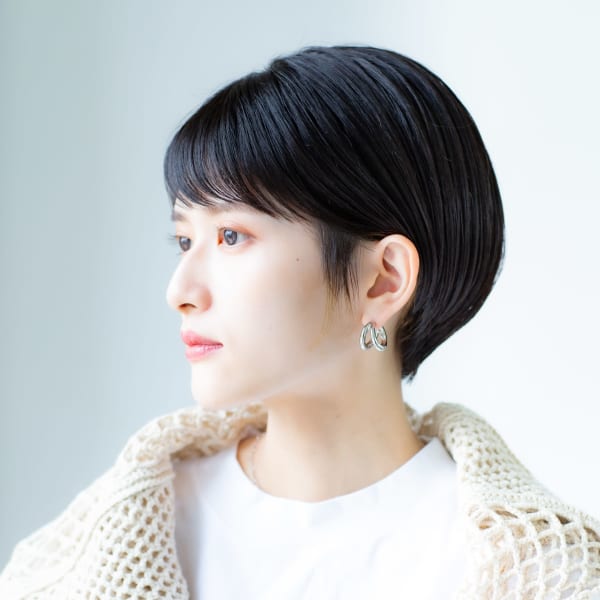 【表参道sheta/堅田】黒髪でもかわいいくびれショート