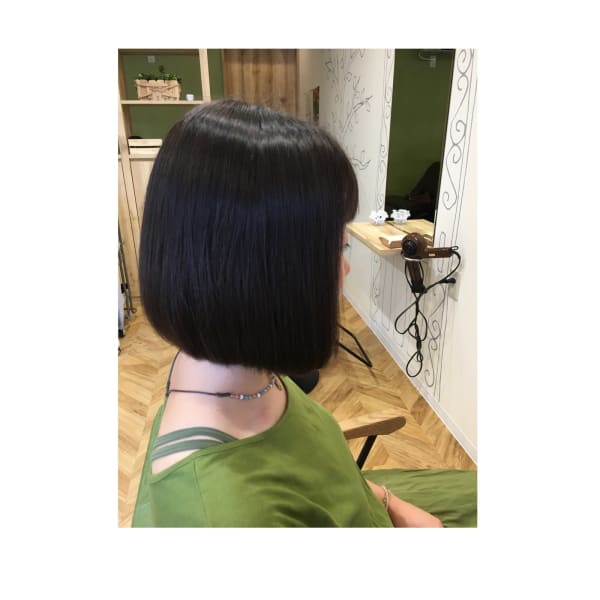 大人可愛い顎下ボブ