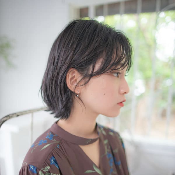 【DiMPlE越谷 越谷駅前 駅近】センター分けボブ