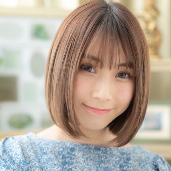 大人かわいいインナーカラー小顔前下がりボブ マロンベージュ