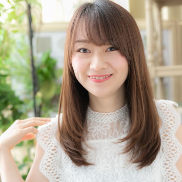 斜めバングが大人かわいい小顔ロングレイヤー オーガニックカラ