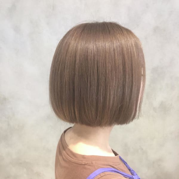 ミニボブ×ミルクティーカラー