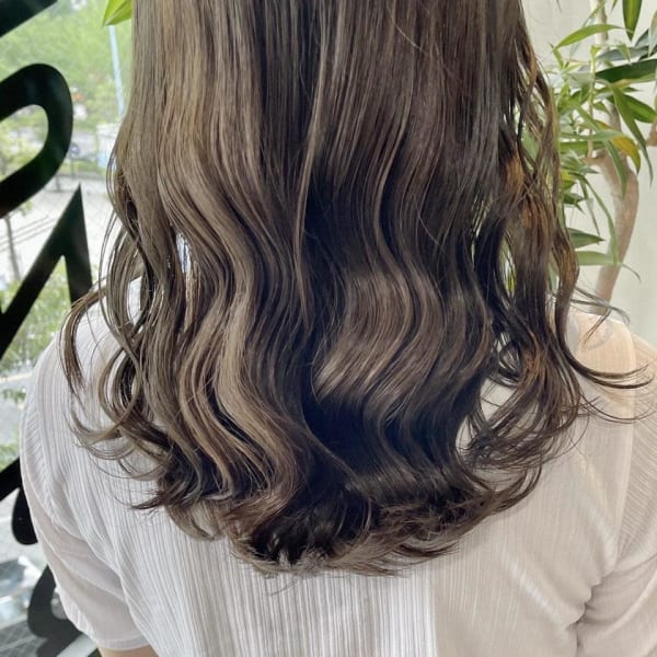 Apiuz Hair ピスタチオグレージュ