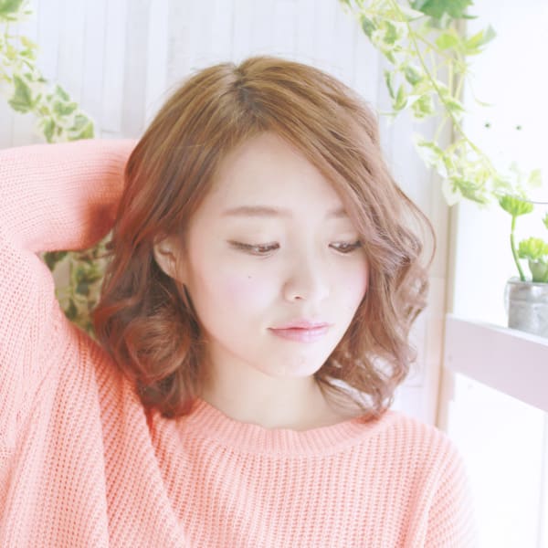 ミディアムパーマスタイル