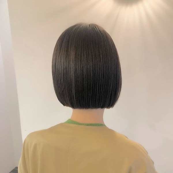 ストレートでタイトに仕上げるミニマムボブスタイル☆