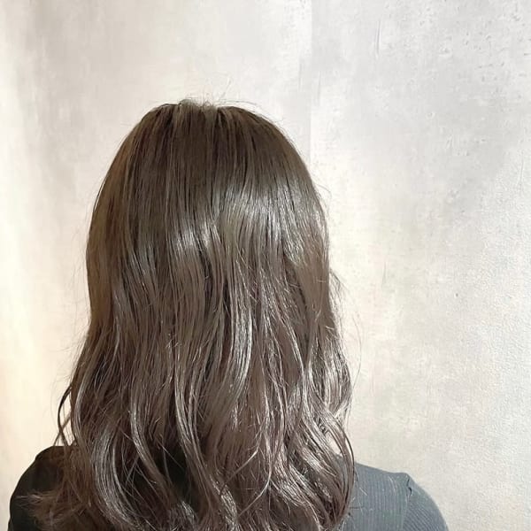 赤みを消して、透明感カラー♪