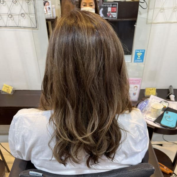 白髪染めから明るいカラーにしたい方に!