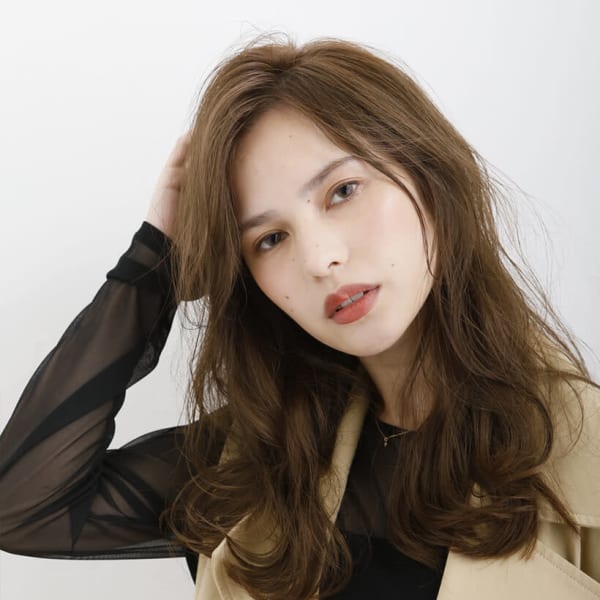 ふわっと揺れ動くような波ウェーブ