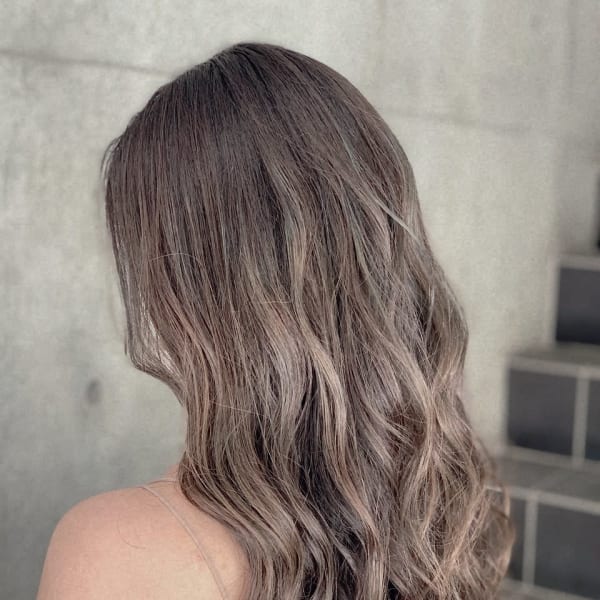 外国人風ブロンズヘアー