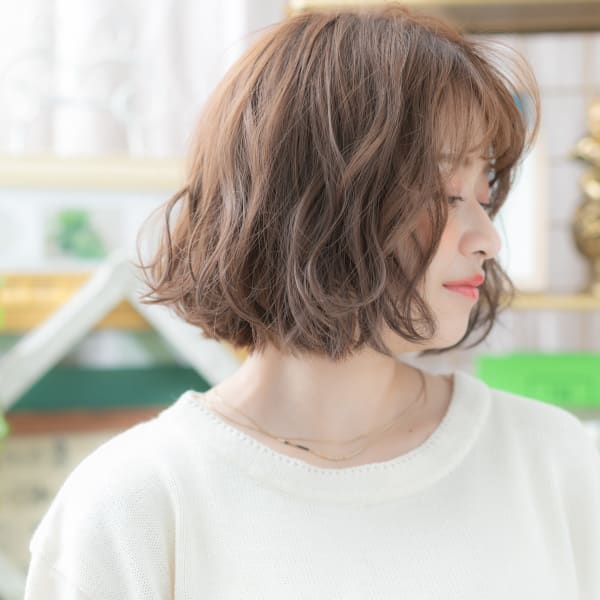 フレンチガーリー韓国風透けバングくびれボブ ミルクティアッシ