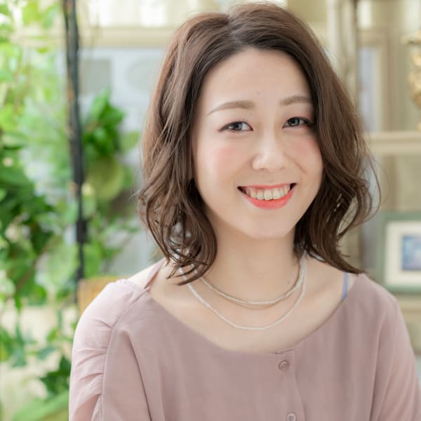 かきあげバング小顔ゆるふわアシンメトリー　大人ボブパーマ