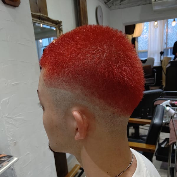 スキンフェードレッド