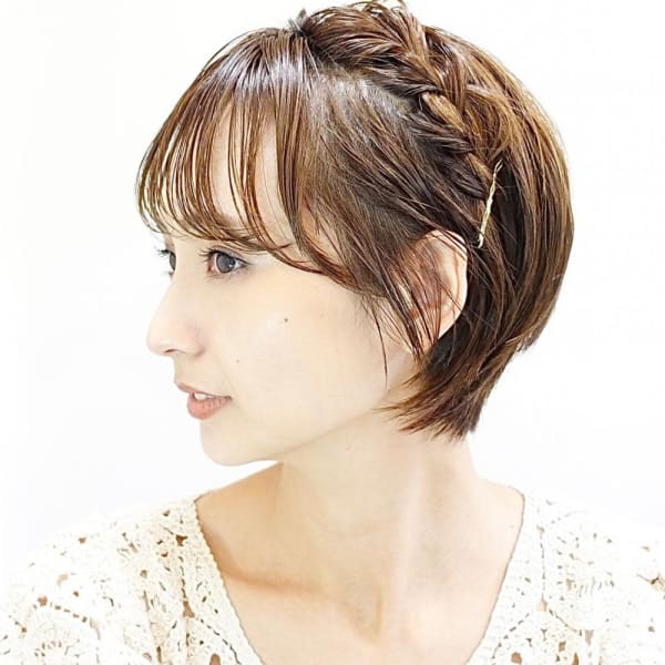 編み込みショートヘア