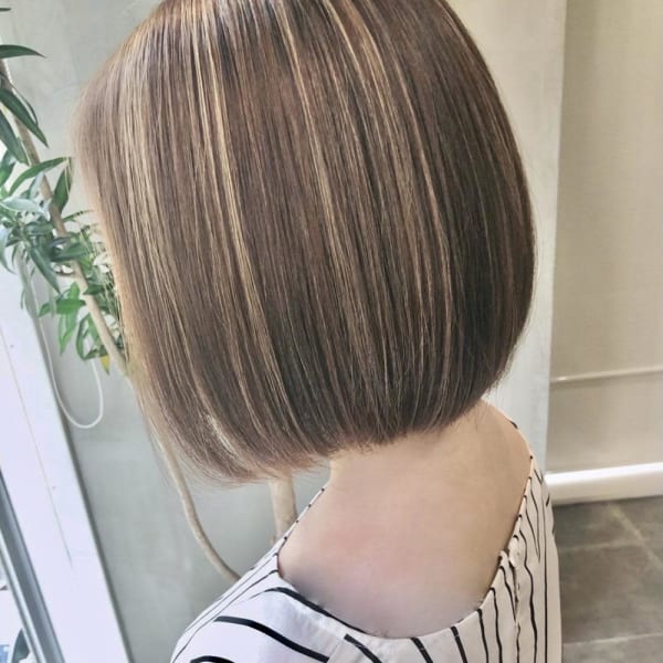 Apiuz Hair ハイライトxボブ