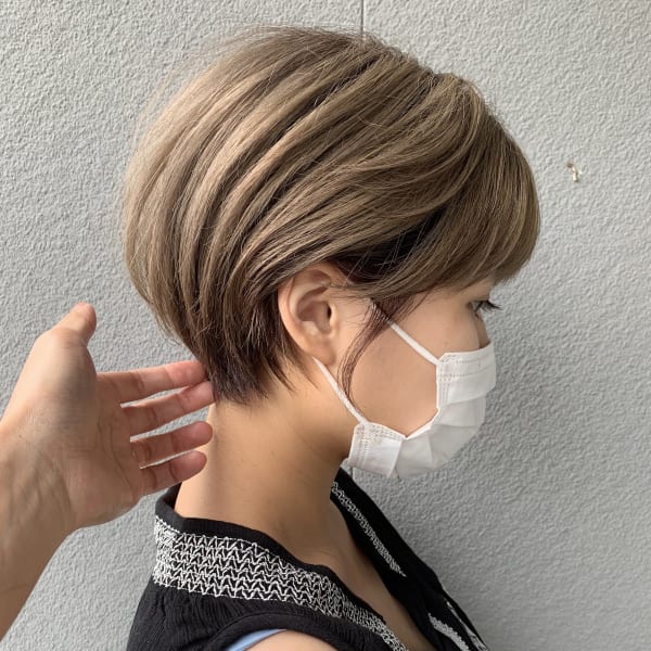 インスタ人気　ベージュ　骨格矯正ショート　20代　30代