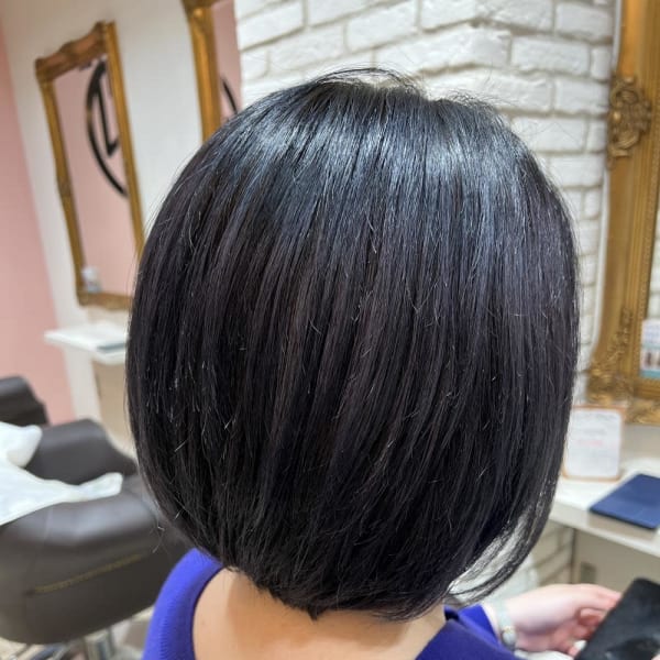 暗めのバイオレットカラー