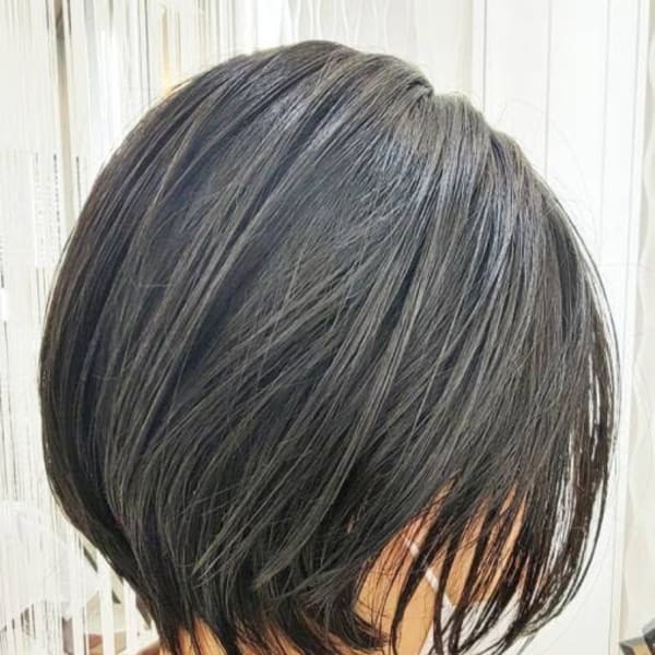 大人の丸み/ショートボブ/前下がり/黒髪/30代40代50代