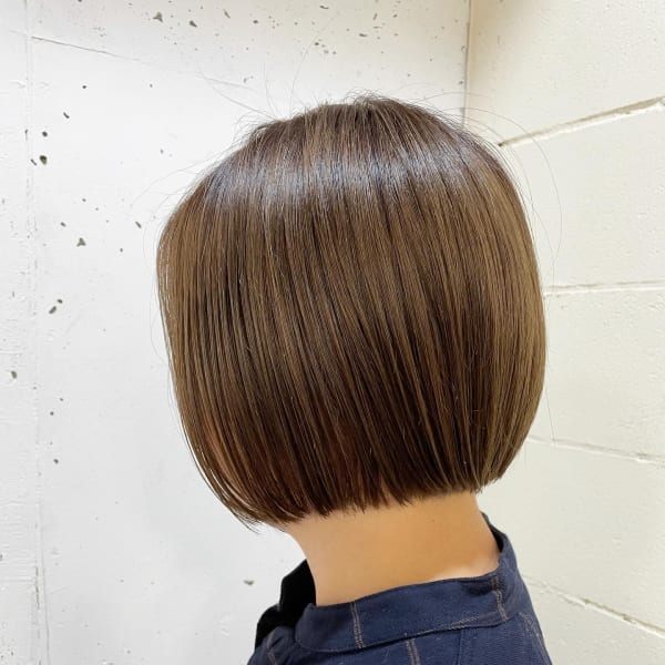 ハイトーンショートボブ