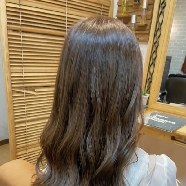 ナチュラルグレージュ　透明感カラー|ABOUTIR