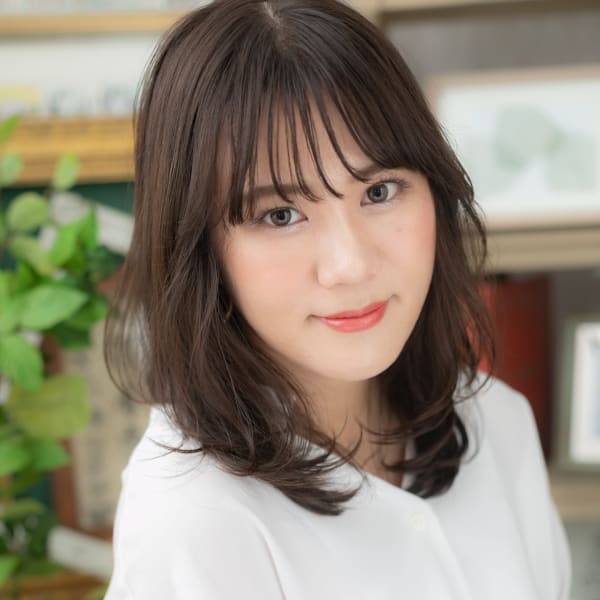 黒髪バレイヤージュくせ毛風リバースカール アンニュイヘア