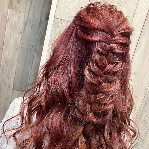 大人かわいいピンクブラウン