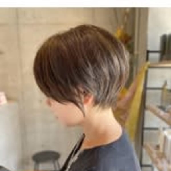 アッシュカラー×ショートボブ