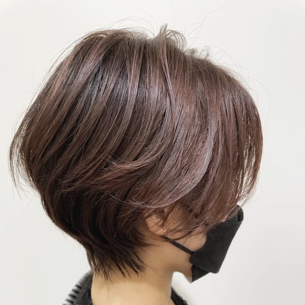 小顔効果抜群ハンサムショート