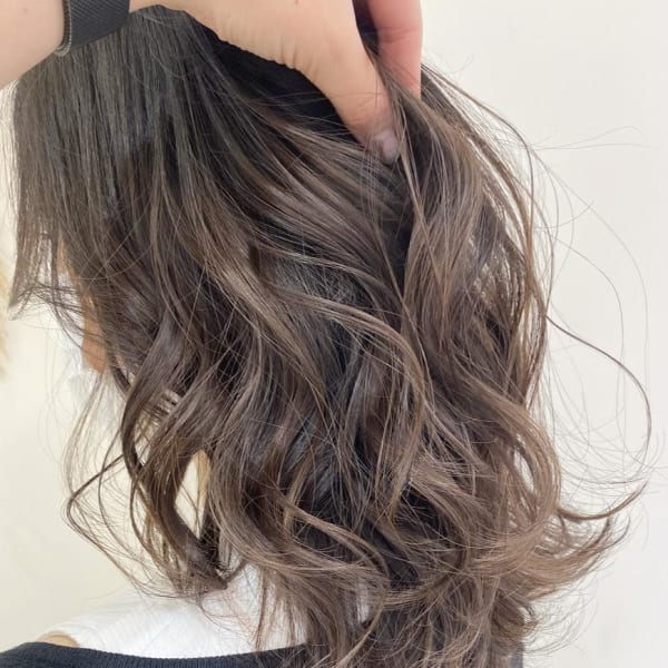 会社で怒られないナチュラルハイライト