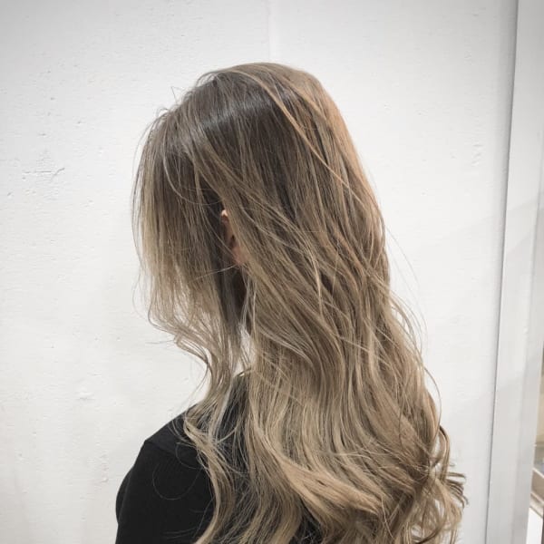 プラチナ/ハイライト/バレイヤージュ/グラデーション