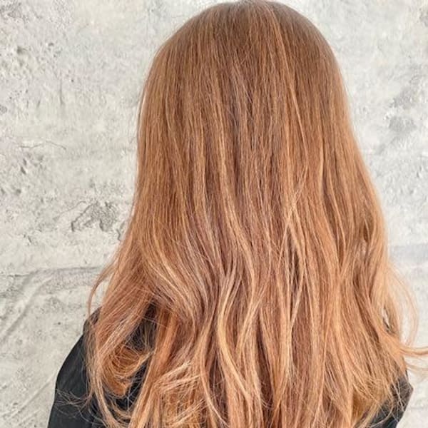 バレイヤージュ　ロング　ハイトーンカラー