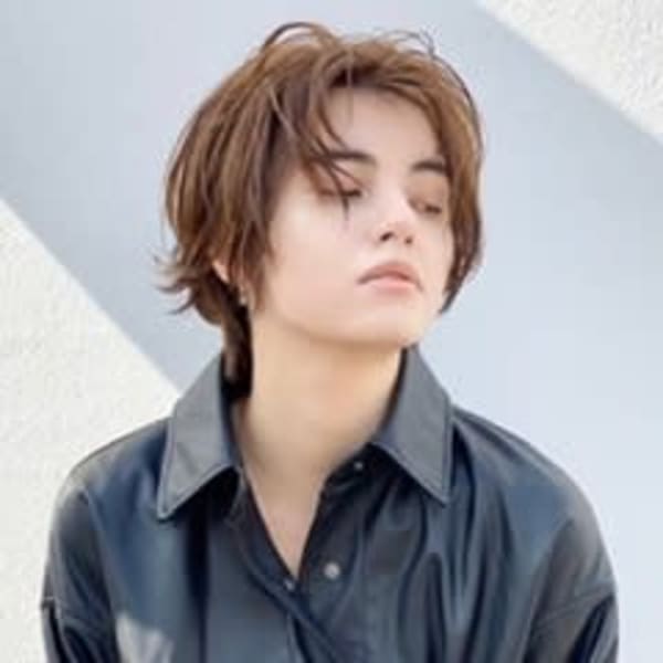 前髪イメチェンプラチナアッシュかきあげバングブルージュ|aim