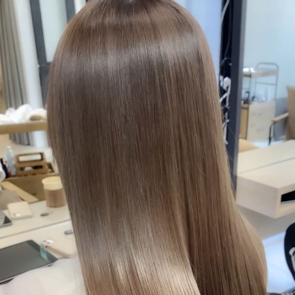 《vicca相澤》美髪改善艶カラー×ゼロアルカリストレート|Liun 青山店