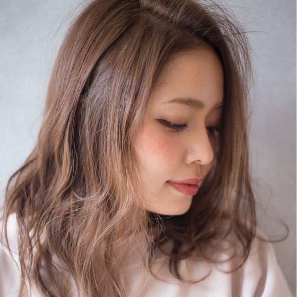 大人の色気漂う抜け感レイヤースタイル|Love&Hair Flow