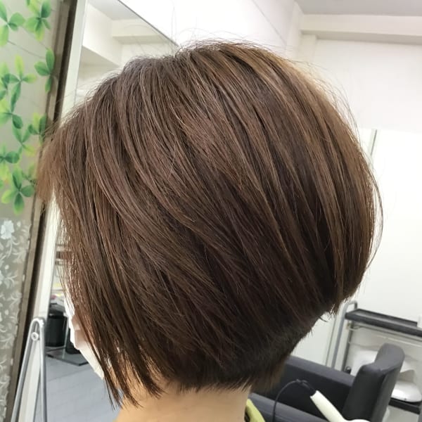 シンプルグラデーションボブ（イチゴカラー＋デザインカット）