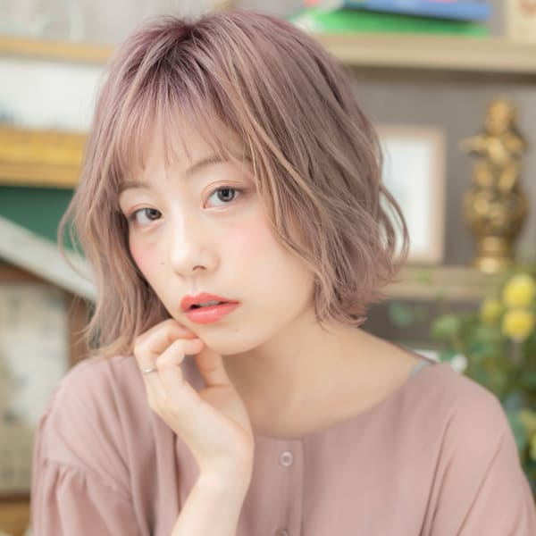 オン眉透けバング韓国風小顔インナーカラー 透けバング