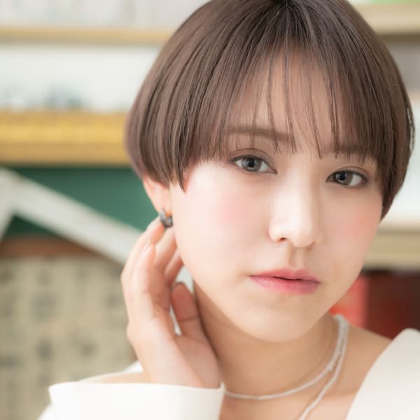 小顔透けバングナチュラルマッシュショート 刈り上げショート
