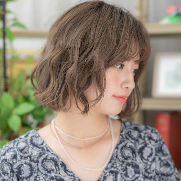 ゆるふわくびれボブ前下がり小顔前髪カール なみなみウェーブ